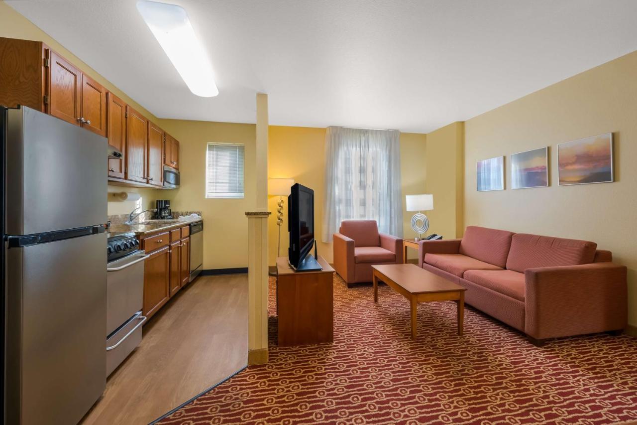 Sonesta Simply Suites Detroit Нови Екстериор снимка
