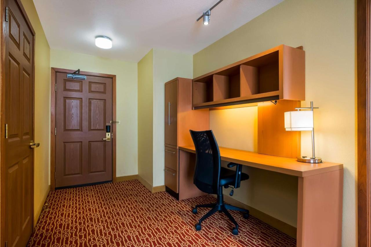 Sonesta Simply Suites Detroit Нови Екстериор снимка